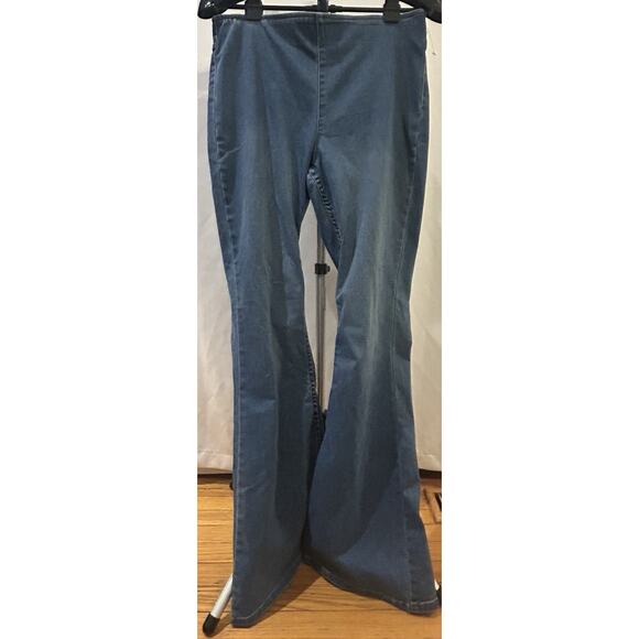 NWT Industry Stretch Jeans size L - Picture 1 of 6